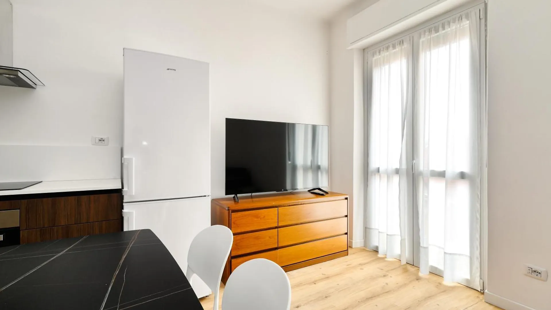 Joivy 1-Bed Apartment With Balcony Near Subway 米兰 0*,  意大利